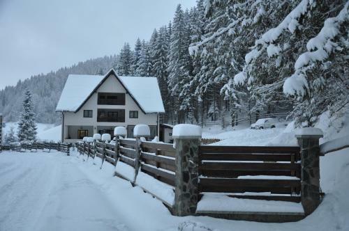 Hostal Perla Padurii