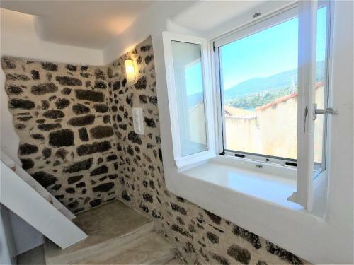 Villaki Poros House