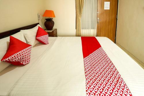 Hotel Oyo 734 Tuban Torres Accomodation