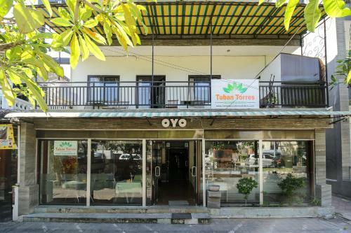 Hotel Oyo 734 Tuban Torres Accomodation