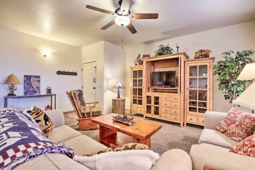 Apartamento Show Low Condo With Private Balcony And Views!