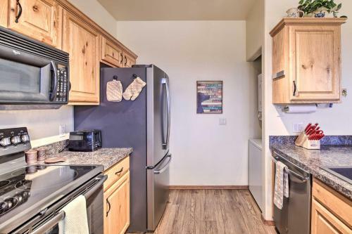 Apartamento Show Low Condo With Private Balcony And Views!