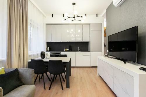 Luxury For Everyone - Hills Park Lux Apartments 2