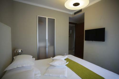 Premier Apartment