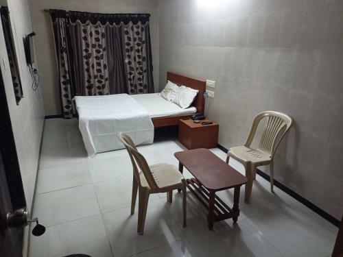 Hotel Dhruv Palace
