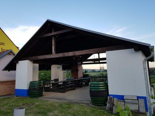 Vinn� Sklep Krav� Hora Bo?etice