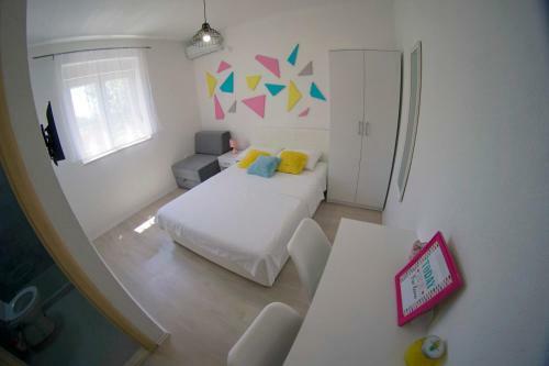 Hostal Apartmani Ogi 1