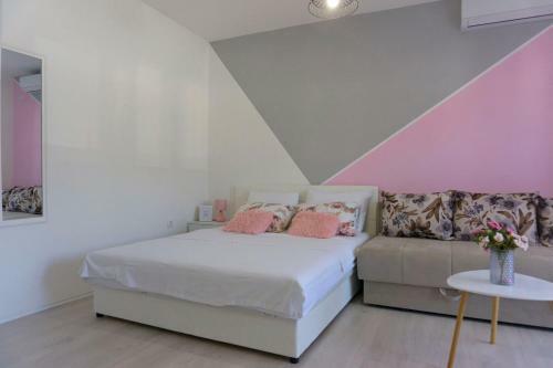 Hostal Apartmani Ogi 1
