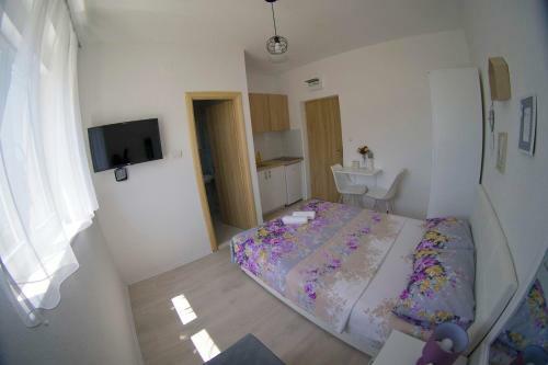 Hostal Apartmani Ogi 1