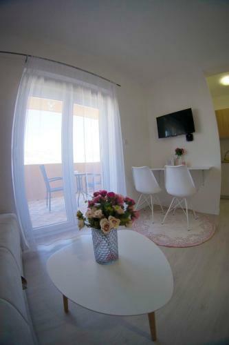 Hostal Apartmani Ogi 1