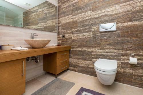 Marvelous Villa With Private Pool And Private Beach In Bodrum