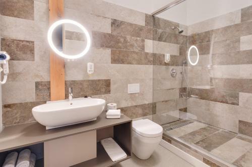 Exclusive Downtown Apartment
