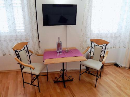 Hostal Apartments Igor
