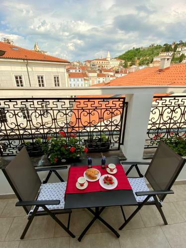 Hostal Apartments Igor