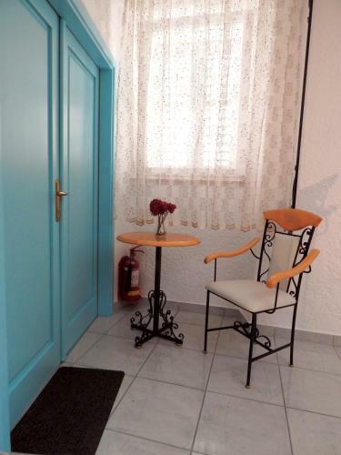 Hostal Apartments Igor