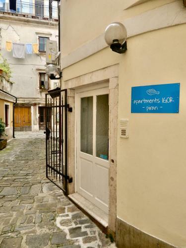 Hostal Apartments Igor