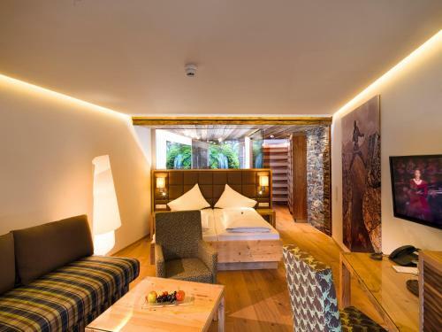 Hotel Alpendorf