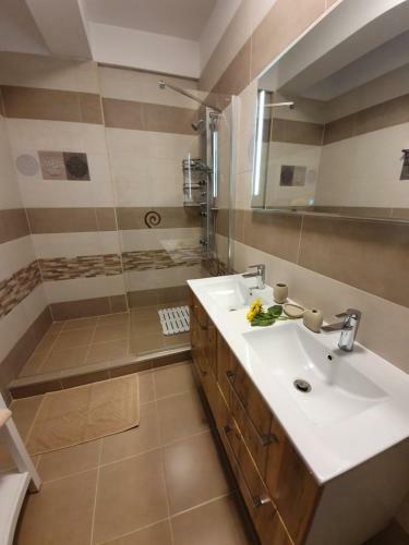 Alessia Lux Apartament Prima Linie Malul M?rii