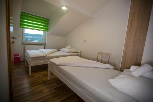 Hostal ?ilin ?emer
