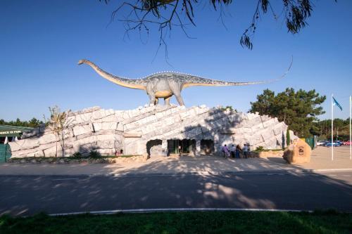 Villa V3 | Sleep 7 | Near Dino Park And Beaches