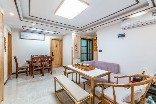 Cihang Chan Apartment