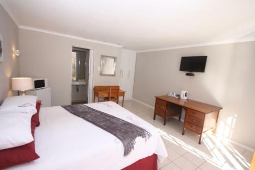 Hostal Tri-angle B&B And Guesthouse