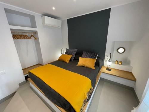 Mare E Cielo Luxury Apartment (1br)