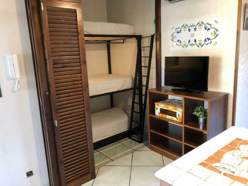 Adele's Apartment - Mulinia Residence