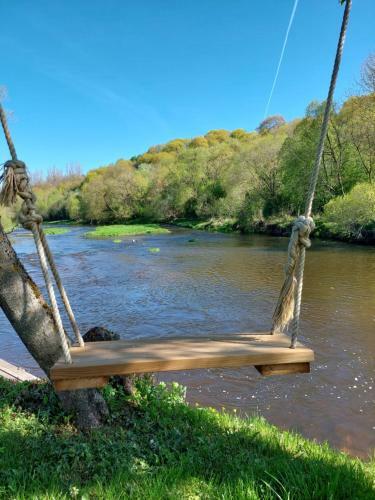 Cabin By The River Dubysa!