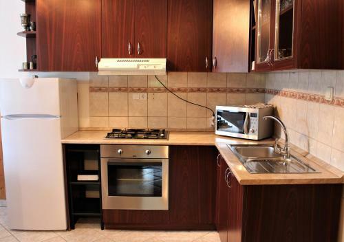 Margaret Apartment