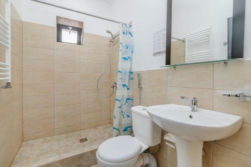 Hostal Alvani Inn