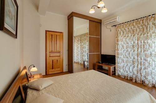 Villa Olive Hill
