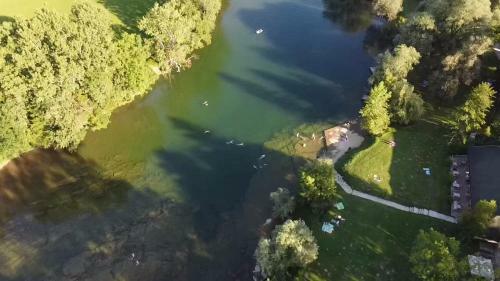 Apartma Kolpa-riverhouse Podzemelj