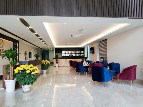 Western Skyline Hotel