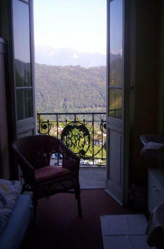 Hostal Pensione Agra