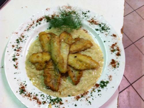 Hostal Pensione Agra