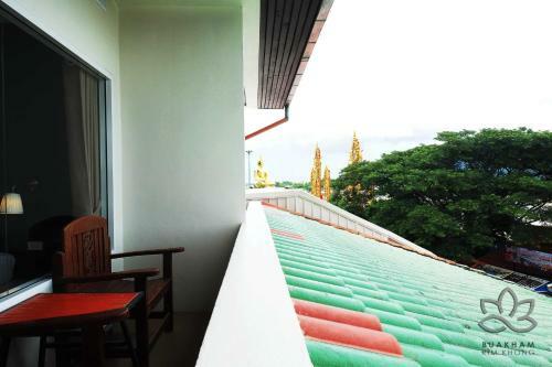 Hostal Buakum Resort (river)
