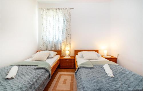 Awesome Apartment In Drage With Wifi And 2 Bedrooms