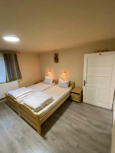 Lodge Kulcsoshaz Farkaslaka