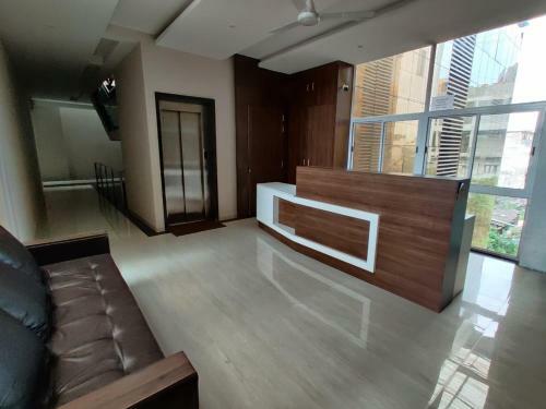 Hotel Runwal Tower