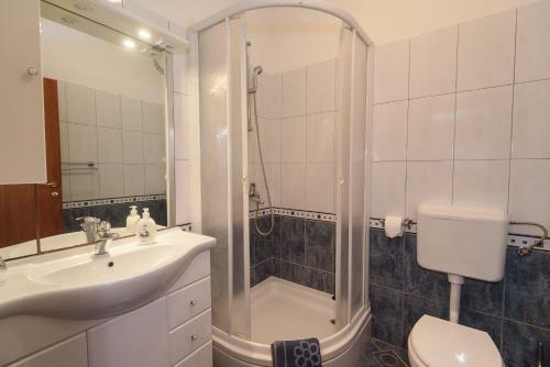Apartments Zdravko