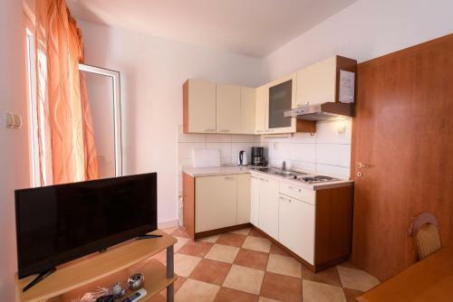 Apartments Zdravko
