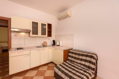 Apartments Zdravko