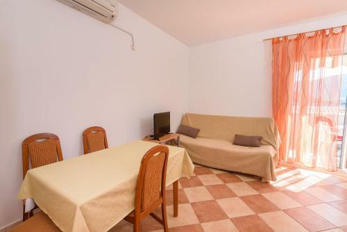Apartments Zdravko