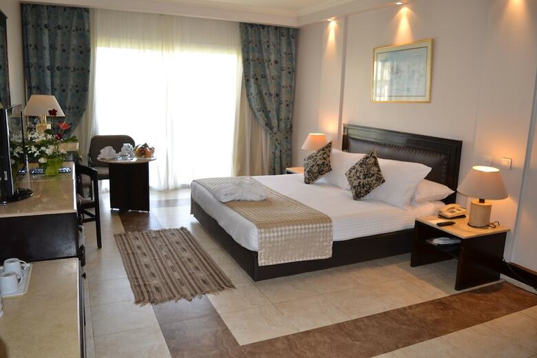 Hotel Pyramids Park Resort