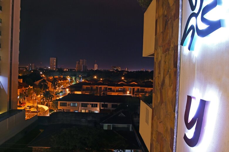 Yotau All Suites Hotel