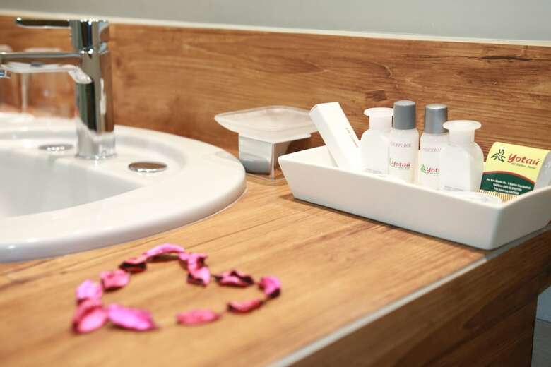 Yotau All Suites Hotel