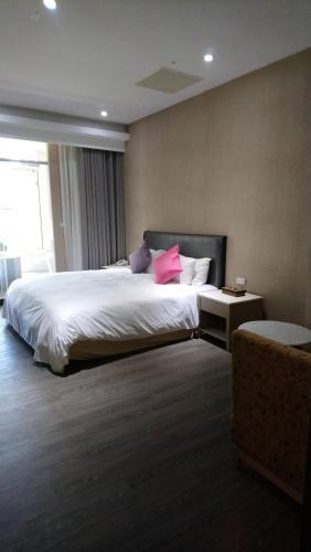 Hotel The Loft Seaside Suites