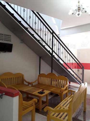 Hostal Ella Grand Peak Hotel