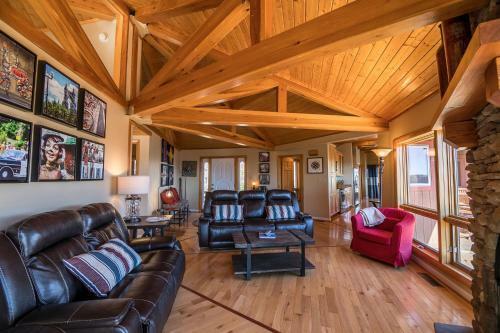 A Nest With A View - Stunning Views, Updated Kitchen, 5 Mins To Blowing Rock